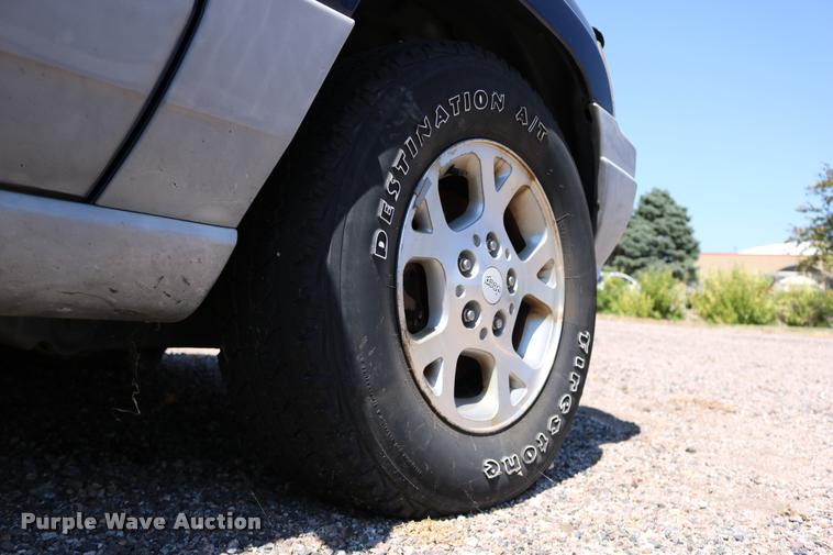 image for item DD0203 2000 Jeep Grand Cherokee SUV