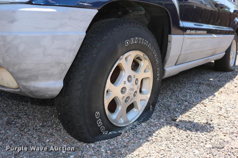 image for item DD0203 2000 Jeep Grand Cherokee SUV