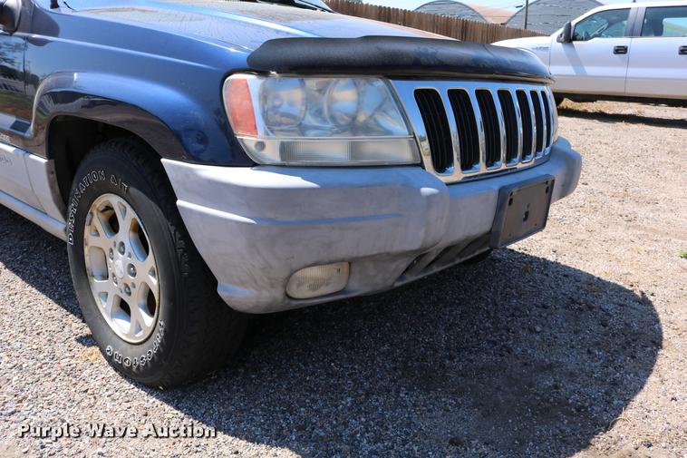image for item DD0203 2000 Jeep Grand Cherokee SUV