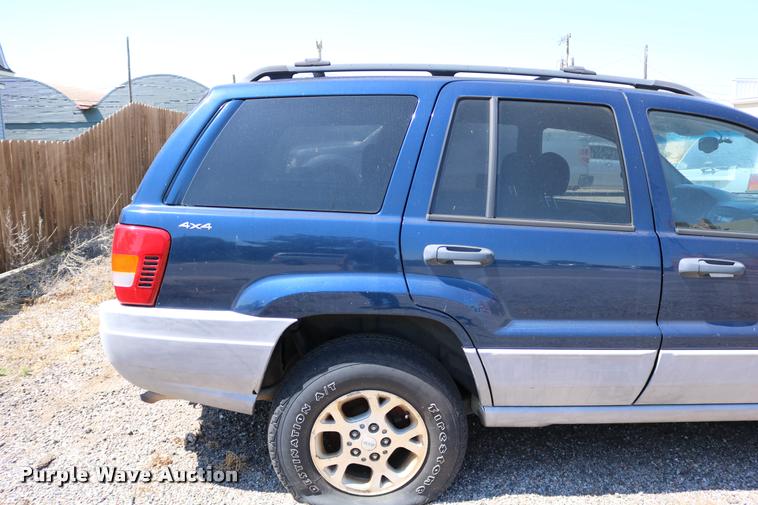 image for item DD0203 2000 Jeep Grand Cherokee SUV