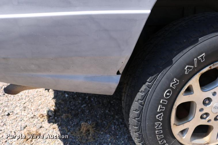 image for item DD0203 2000 Jeep Grand Cherokee SUV