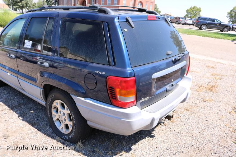 image for item DD0203 2000 Jeep Grand Cherokee SUV