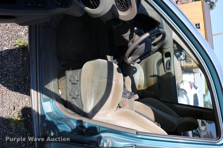 image for item DD0205 2002 Hyundai Santa Fe SUV