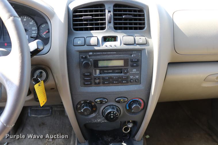 image for item DD0205 2002 Hyundai Santa Fe SUV