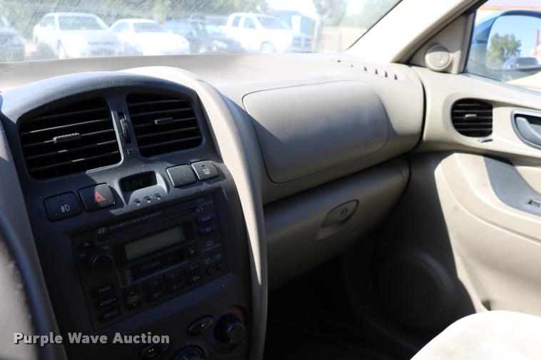 image for item DD0205 2002 Hyundai Santa Fe SUV