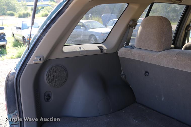 image for item DD0205 2002 Hyundai Santa Fe SUV