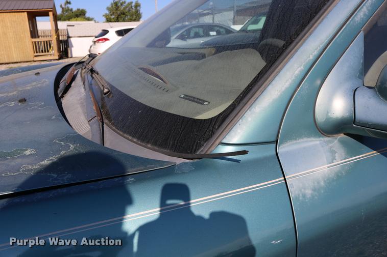 image for item DD0205 2002 Hyundai Santa Fe SUV