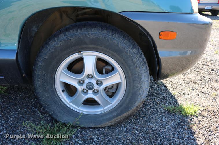 image for item DD0205 2002 Hyundai Santa Fe SUV