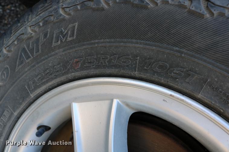 image for item DD0205 2002 Hyundai Santa Fe SUV