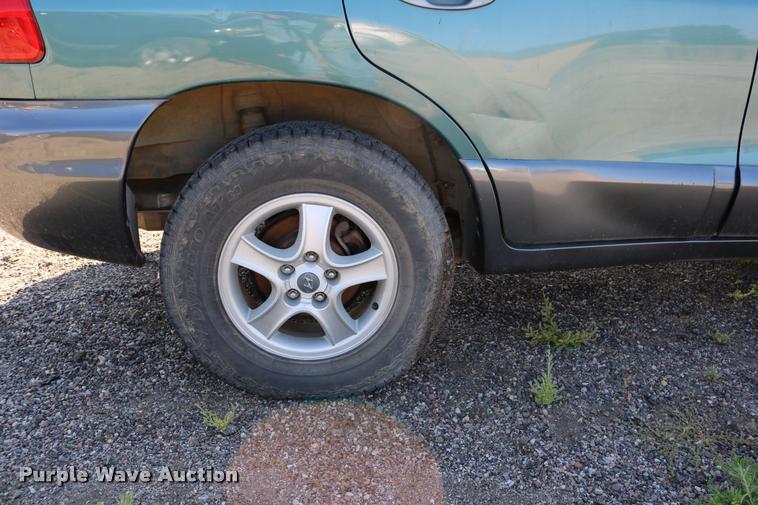 image for item DD0205 2002 Hyundai Santa Fe SUV
