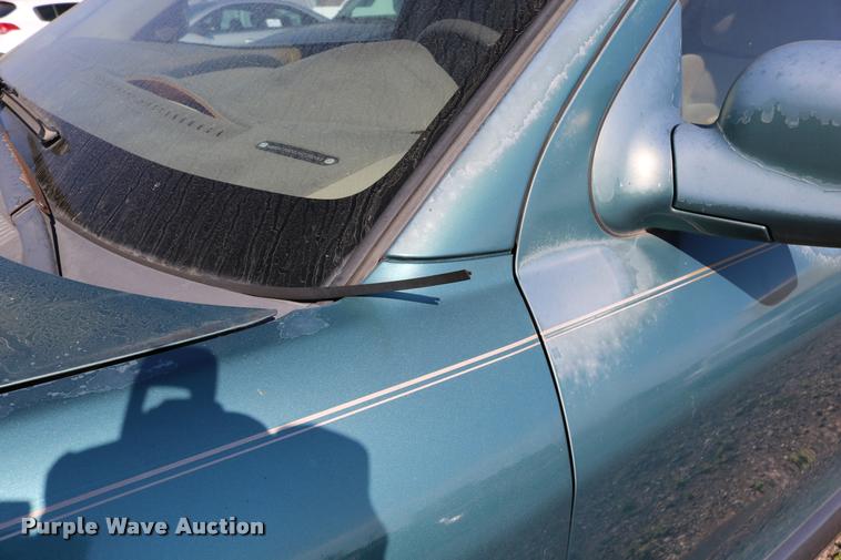 image for item DD0205 2002 Hyundai Santa Fe SUV