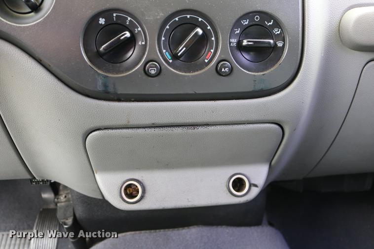 image for item DD0206 2004 Ford Expedition SUV