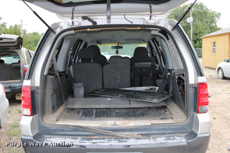 image for item DD0206 2004 Ford Expedition SUV