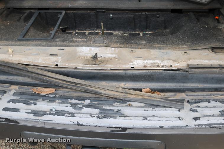 image for item DD0206 2004 Ford Expedition SUV