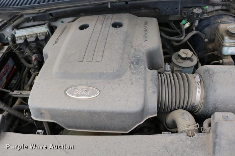 image for item DD0206 2004 Ford Expedition SUV