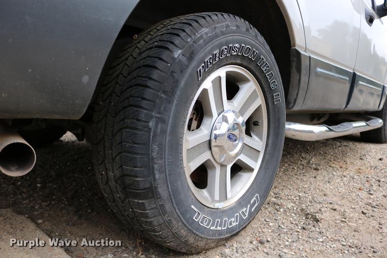 image for item DD0206 2004 Ford Expedition SUV