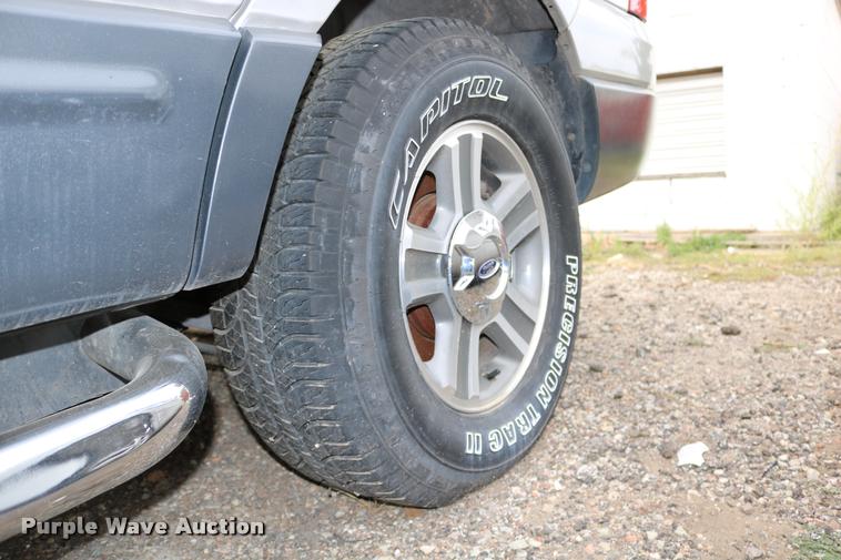 image for item DD0206 2004 Ford Expedition SUV