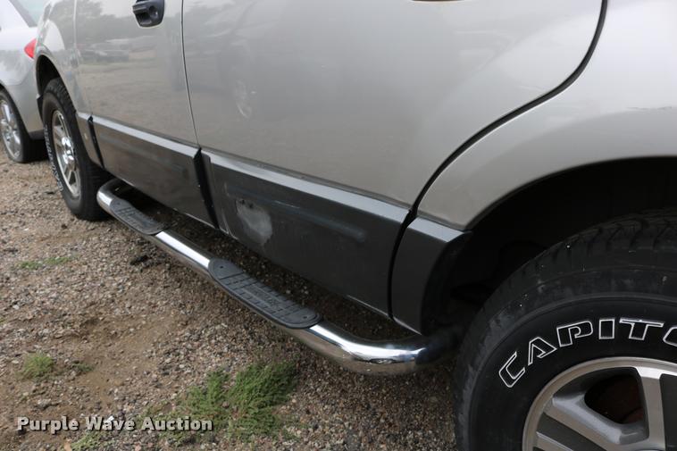 image for item DD0206 2004 Ford Expedition SUV