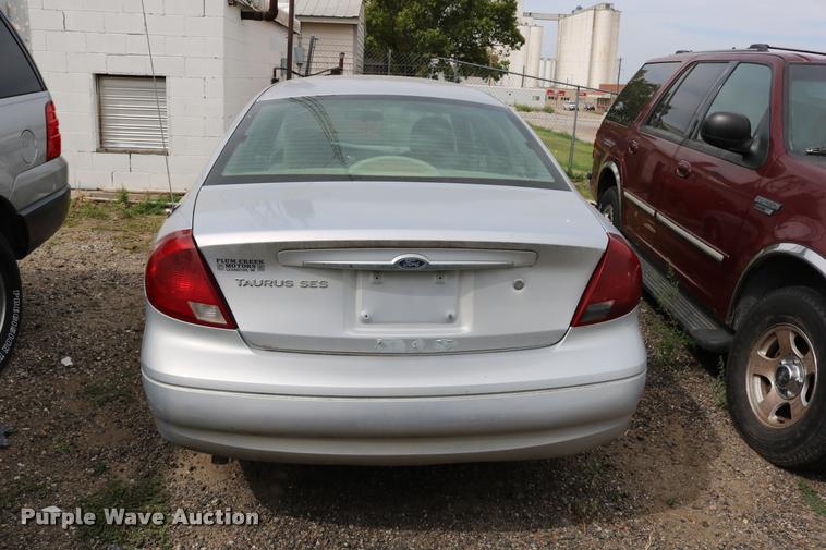 image for item DD0207 2000 Ford Taurus