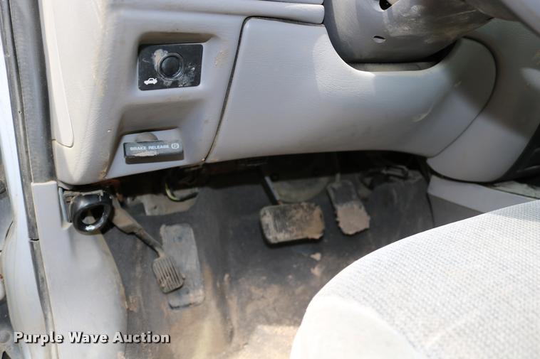 image for item DD0207 2000 Ford Taurus