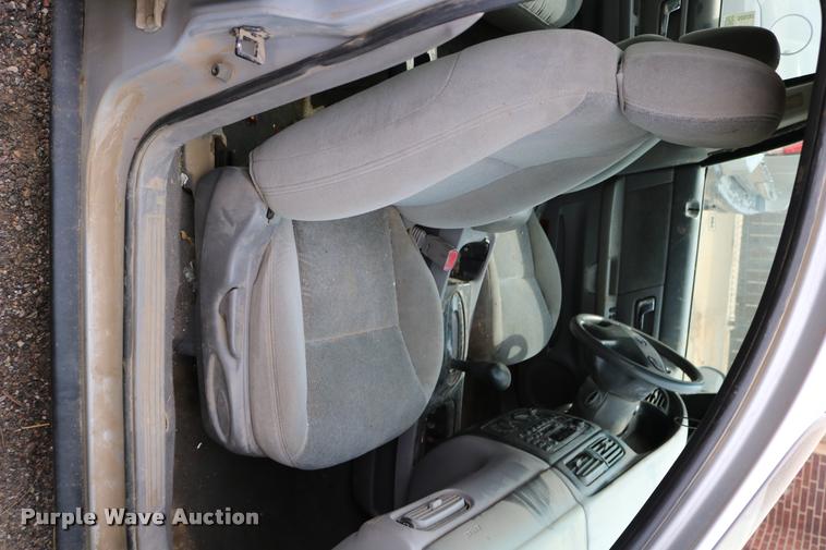 image for item DD0207 2000 Ford Taurus