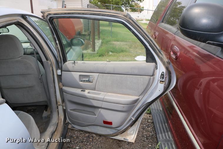 image for item DD0207 2000 Ford Taurus