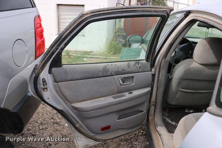 image for item DD0207 2000 Ford Taurus