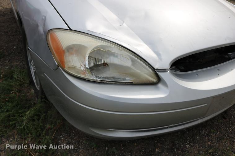 image for item DD0207 2000 Ford Taurus