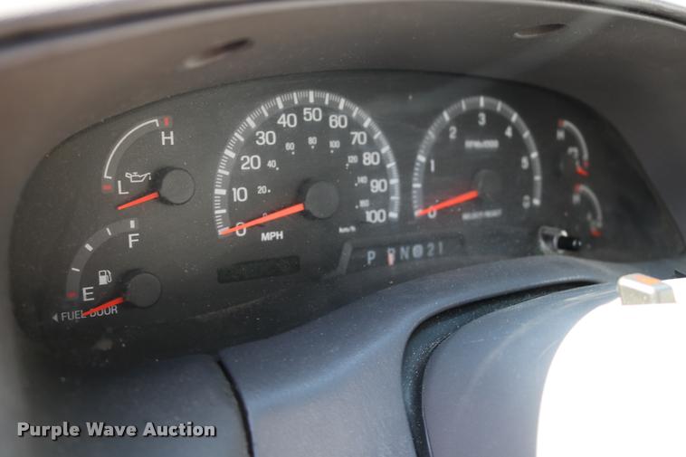 image for item DD0208 2001 Ford Expedition SUV