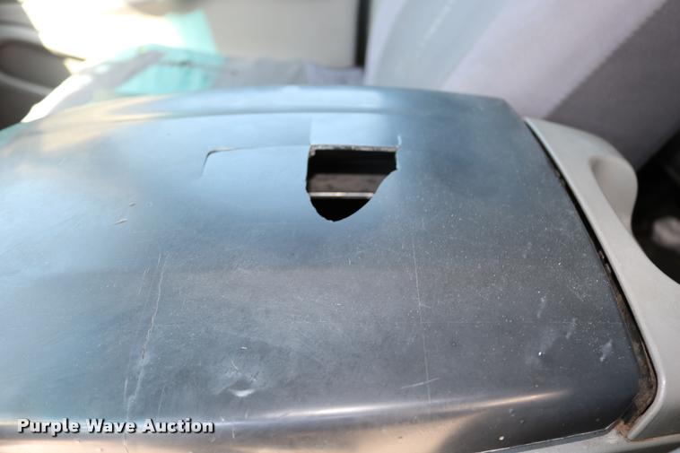 image for item DD0208 2001 Ford Expedition SUV