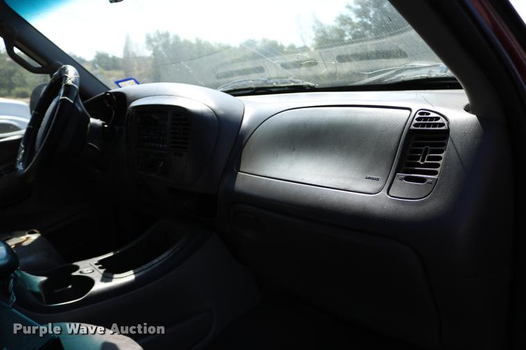 image for item DD0208 2001 Ford Expedition SUV