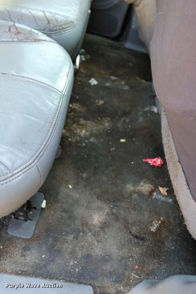 image for item DD0208 2001 Ford Expedition SUV