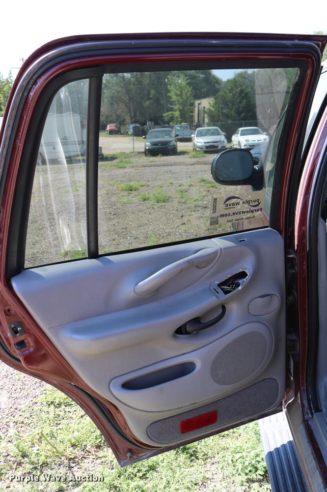 image for item DD0208 2001 Ford Expedition SUV