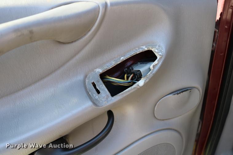 image for item DD0208 2001 Ford Expedition SUV