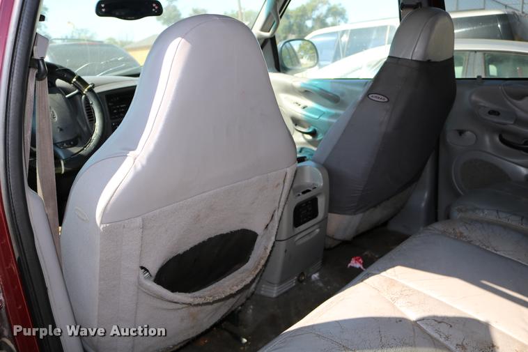 image for item DD0208 2001 Ford Expedition SUV