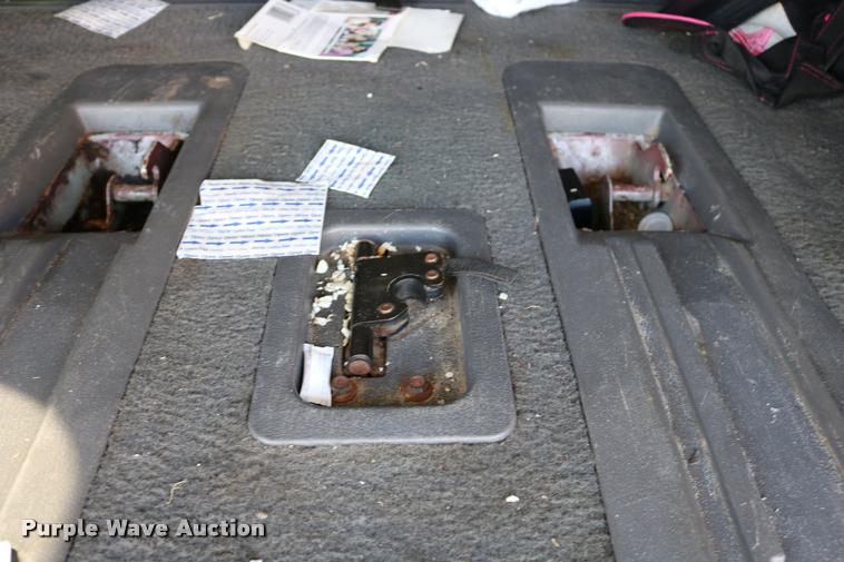 image for item DD0208 2001 Ford Expedition SUV