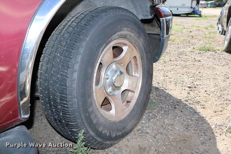 image for item DD0208 2001 Ford Expedition SUV