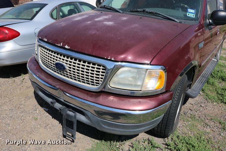 image for item DD0208 2001 Ford Expedition SUV