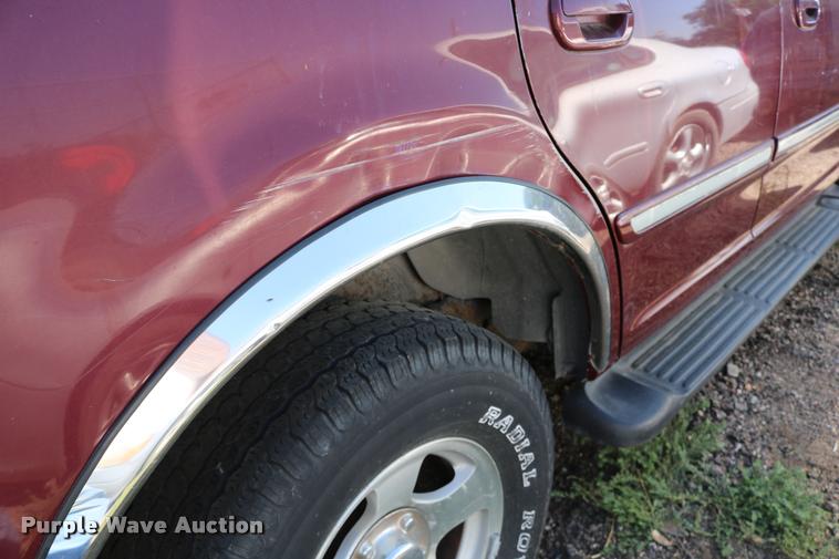image for item DD0208 2001 Ford Expedition SUV