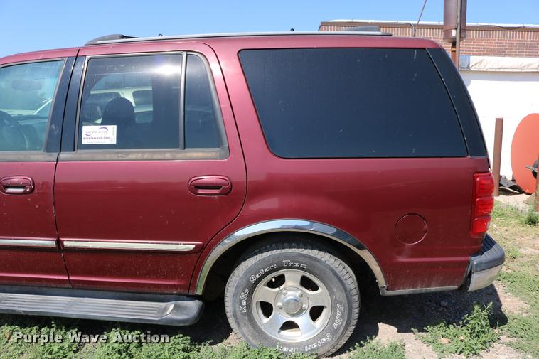 image for item DD0208 2001 Ford Expedition SUV