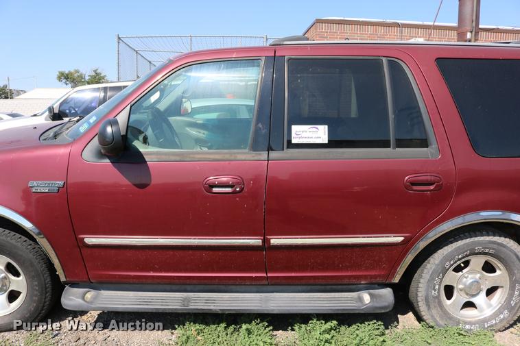 image for item DD0208 2001 Ford Expedition SUV