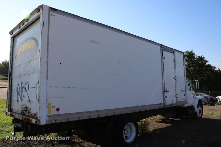 image for item DD0210 1992 International 4900 box truck