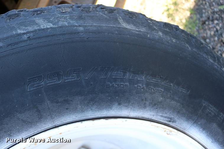 image for item DD0210 1992 International 4900 box truck