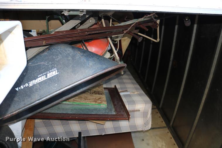 image for item DD0210 1992 International 4900 box truck