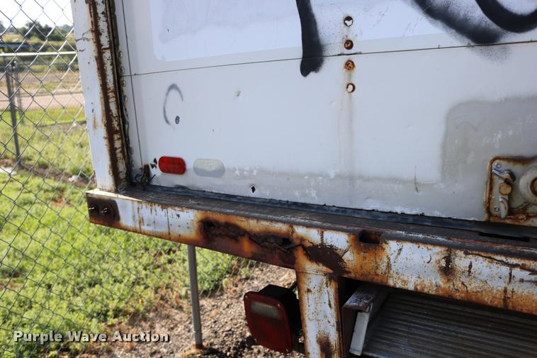 image for item DD0210 1992 International 4900 box truck