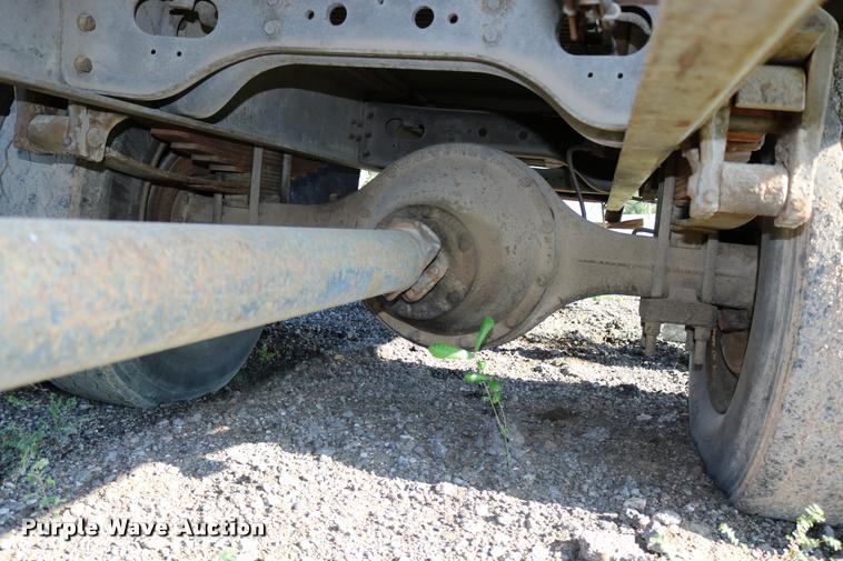 image for item DD0210 1992 International 4900 box truck