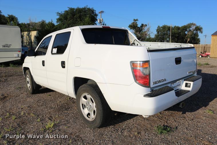 image for item DD0211 2006 Honda Ridgeline pickup truck