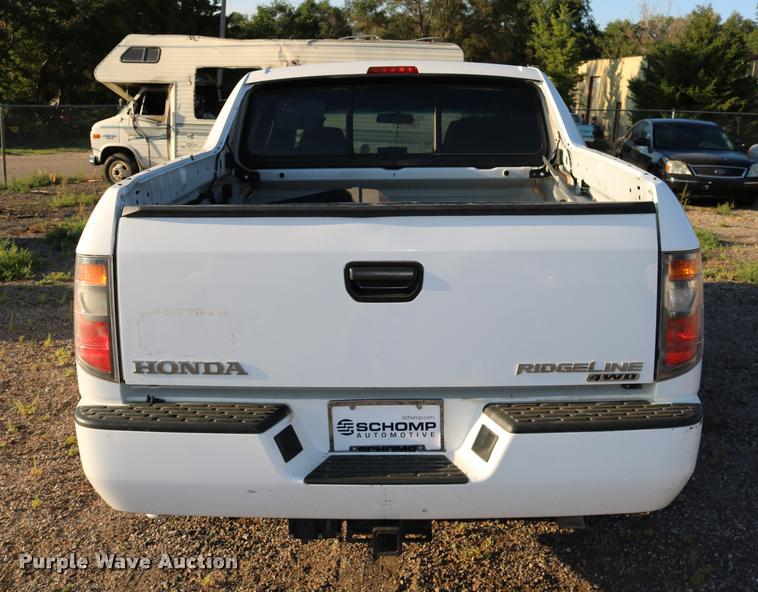image for item DD0211 2006 Honda Ridgeline pickup truck