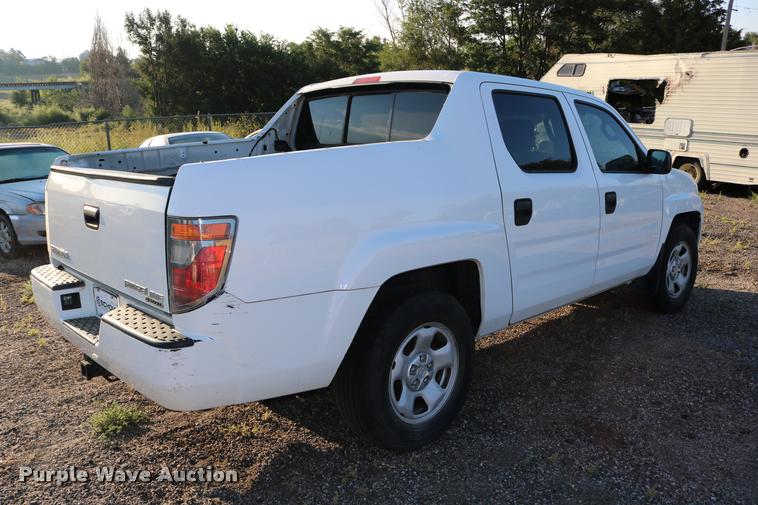 image for item DD0211 2006 Honda Ridgeline pickup truck