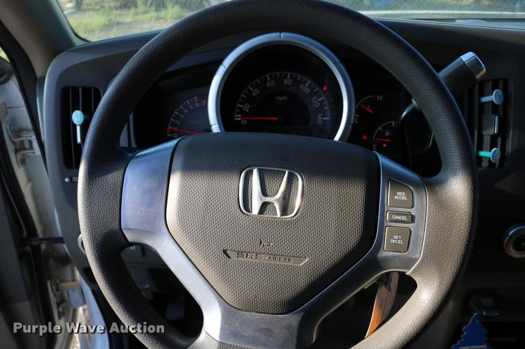 image for item DD0211 2006 Honda Ridgeline pickup truck